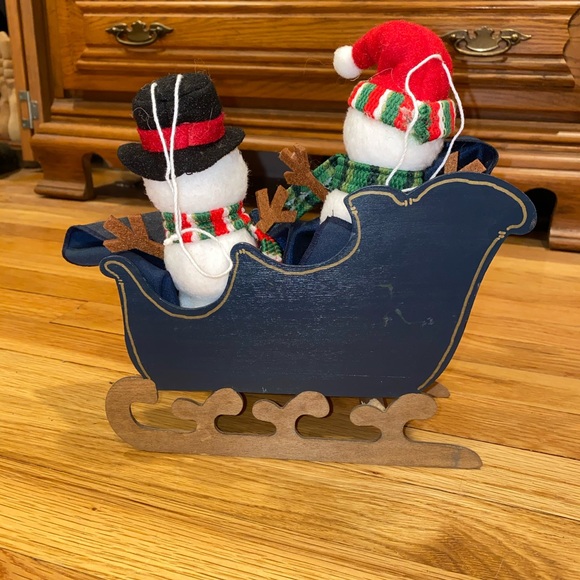 Christmas Snowman in a sleigh - Picture 3 of 4